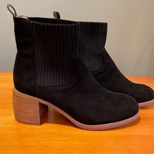 Oasis Society Suede Booties